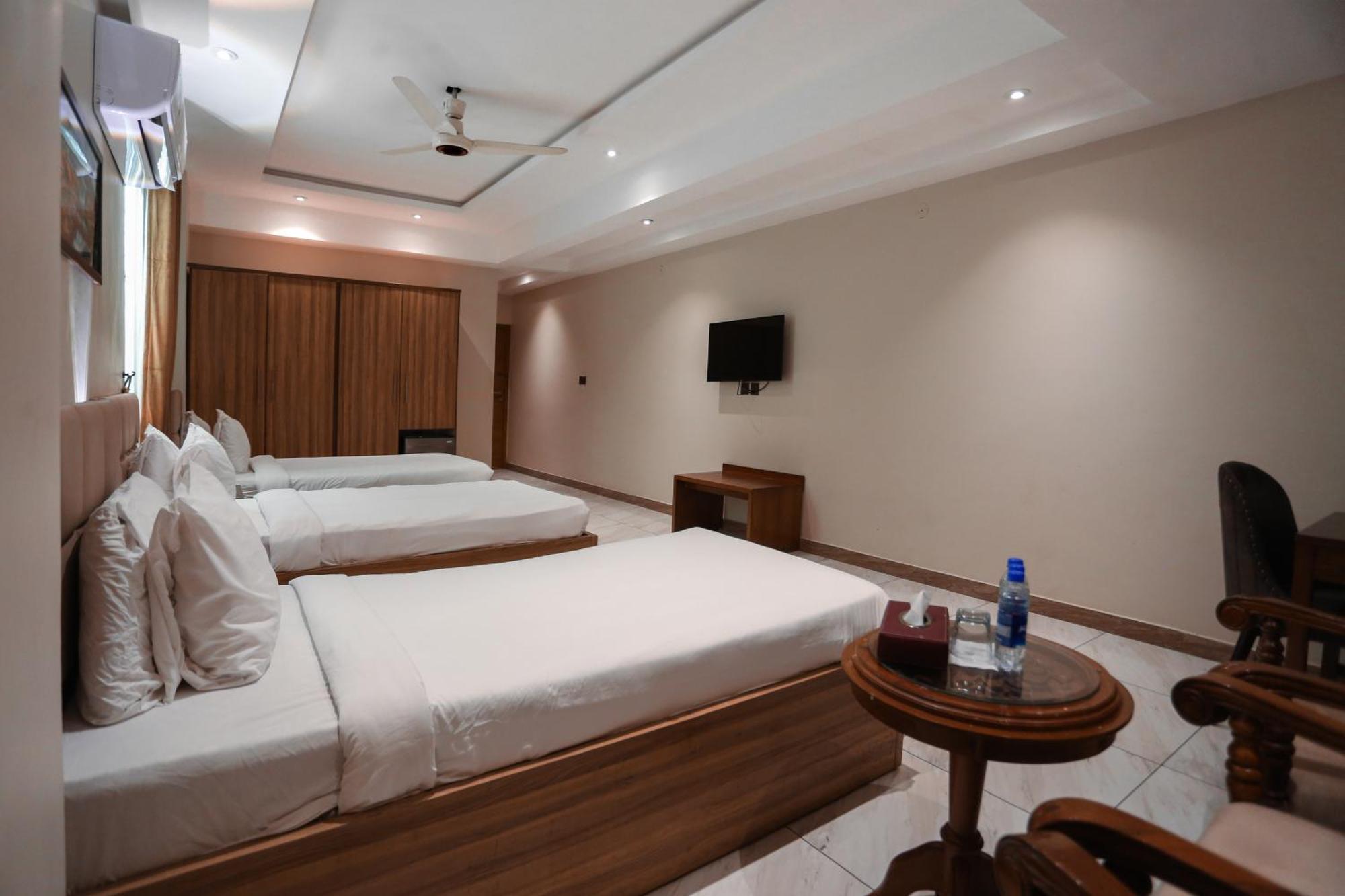 Hotel Pearl Inn Karachi Exterior foto